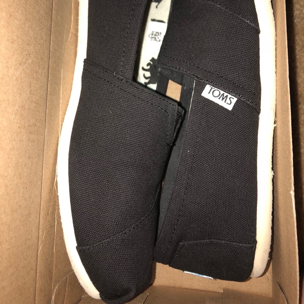 Black Toms